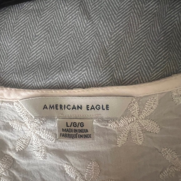 NWT American Eagle Outfitters Women’s Short Sleeve Lace Peplum Blouse Size L - Picture 3 of 3